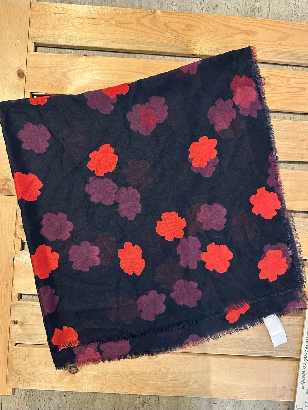 Banana Republic navy blue floral scarf 100 polyester